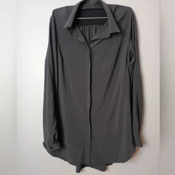 Lululemon On the Move Gray Button Down Long Sleeve Blouse - Picture 3 of 12